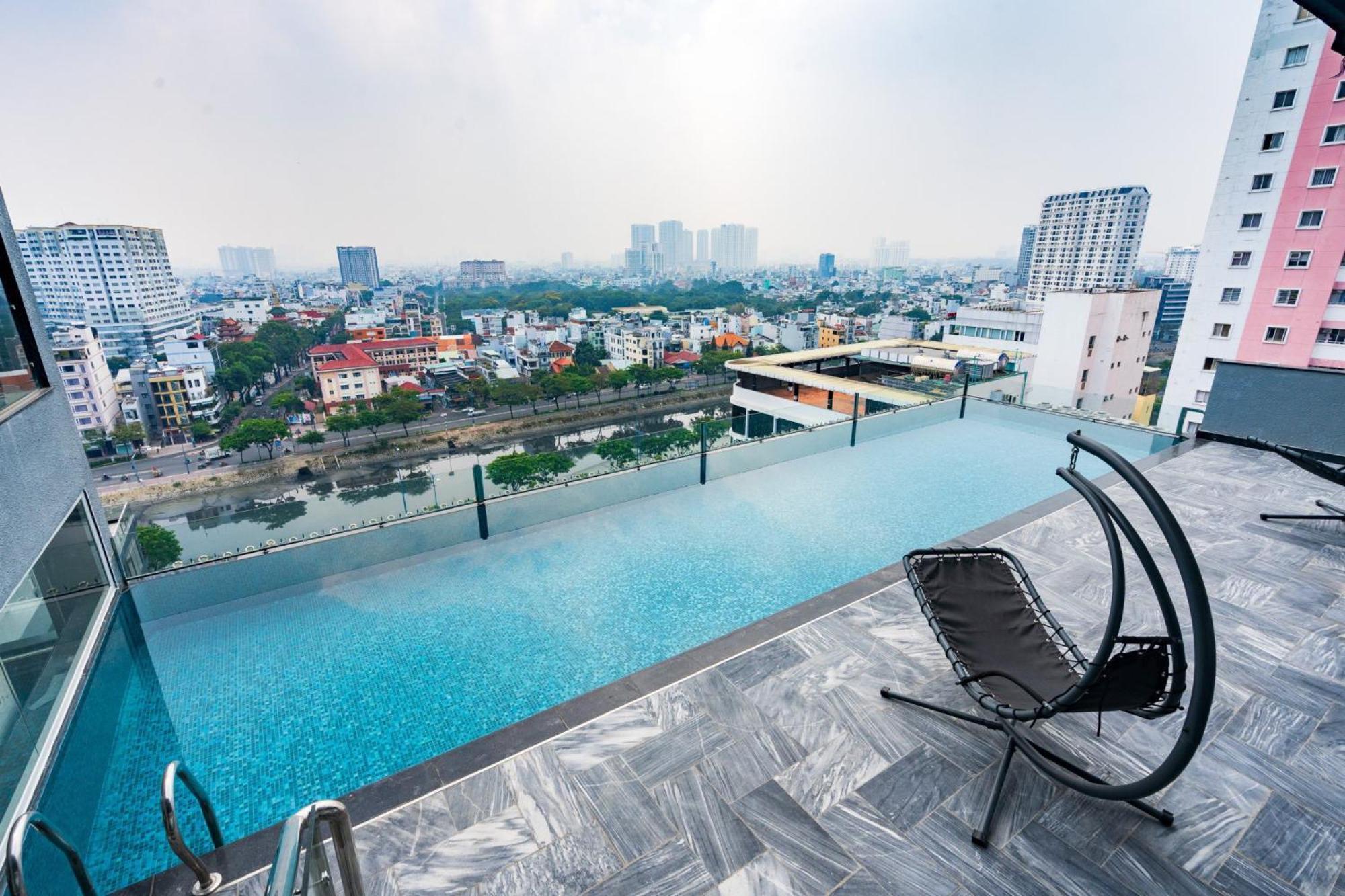 Huazhu Hotel โฮจิมินห์ซิตี้ ภายนอก รูปภาพ